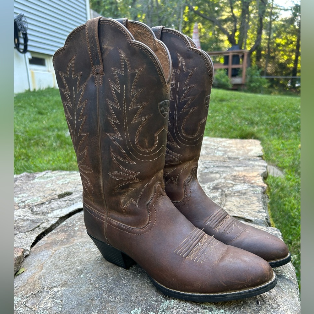 Ariat 9.5 Heritage R Toe Western Boot